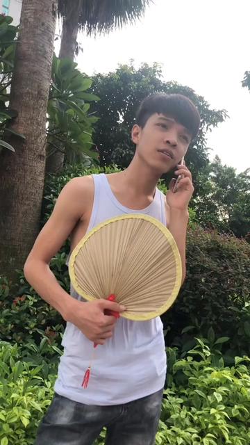 三哥(覃祖铭 装完电梯再给太阳装个空调,给长城装个wifi