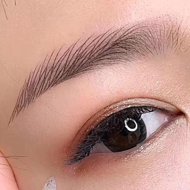 眉清目绣的热门作品