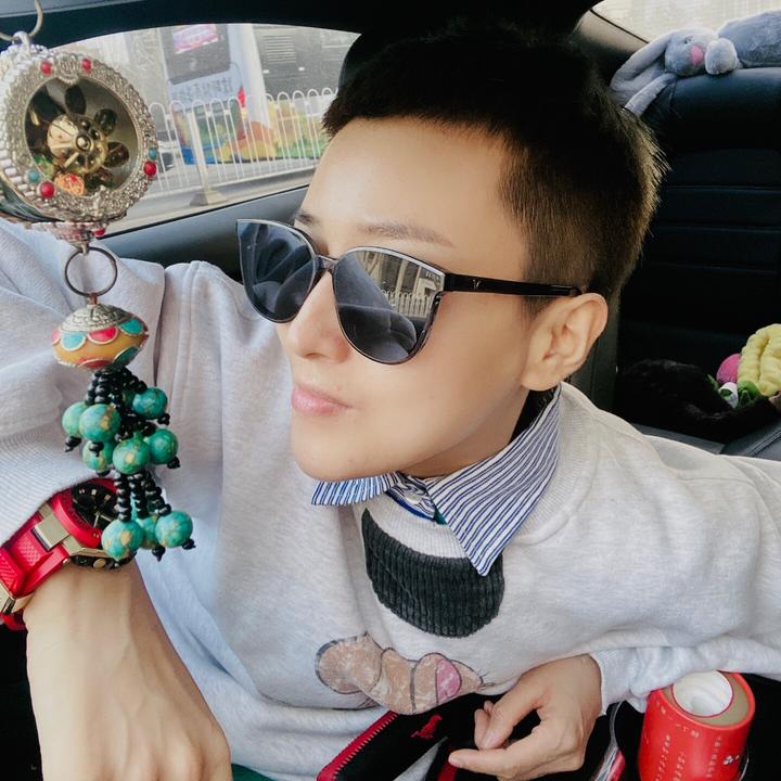 张皓轩s(今晚七点半直播)创作的原声      张皓轩s(今晚七点半直 )