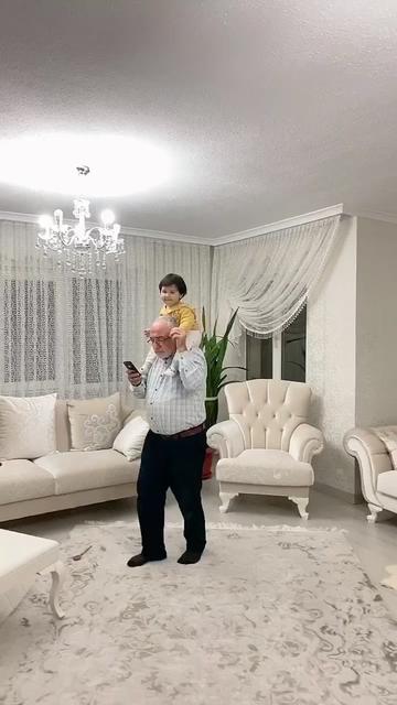 抖音混血米娜是谁?